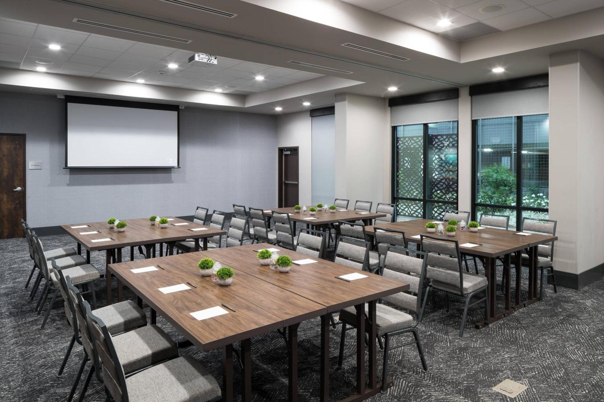 Courtyard By Marriott Heights/i-10 Hotel Houston
